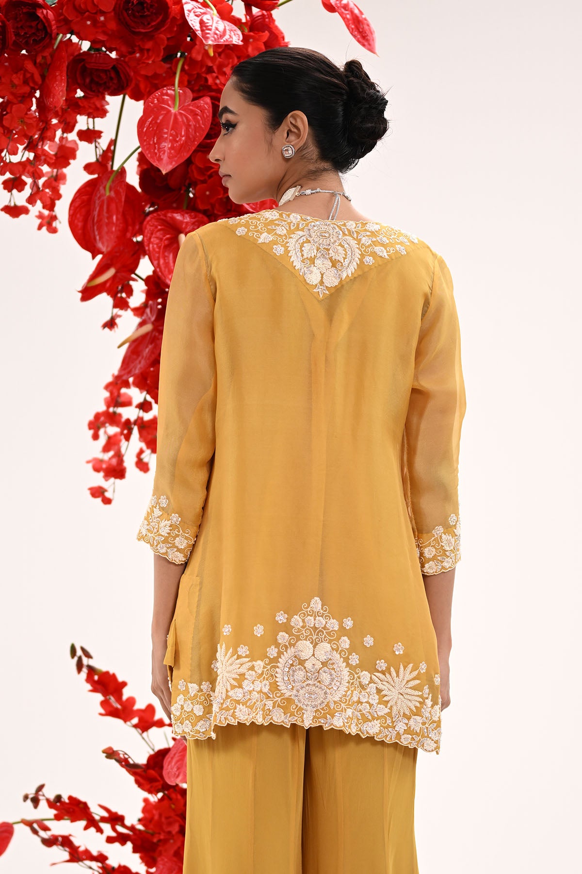 Sunheri Phool Set