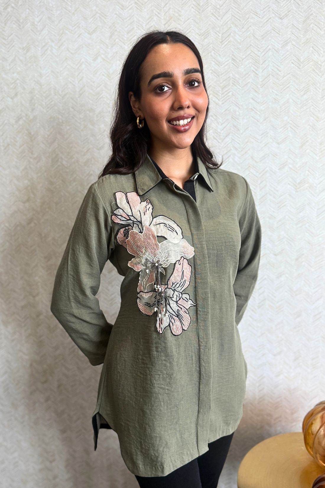 Petal Crest Shirt in Olive