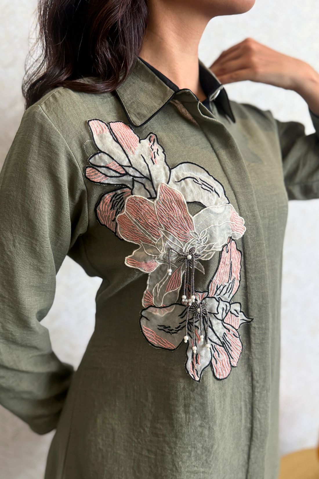 Petal Crest Shirt in Olive
