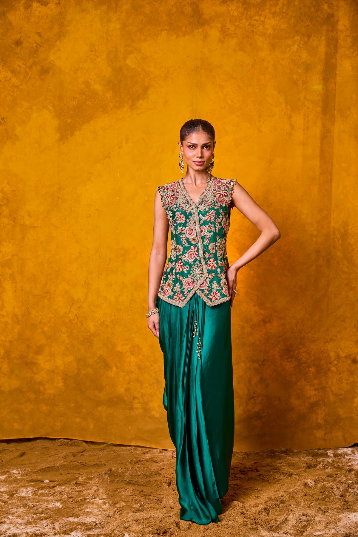 Avya set in emerald